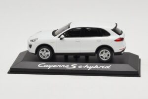 Porsche Cayenne 958 S e-Hybrid Weiss Minichamps 1:43 WAP0200040E Metall