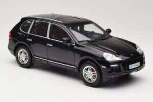 Porsche Cayenne Turbo 957 Schwarz Norev 1:18 WAP02112317 Metall – Bild 6 von 8