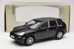 Porsche Cayenne Turbo 957 Schwarz Norev 1:18 WAP02112317 Metall – Bild 8 von 8