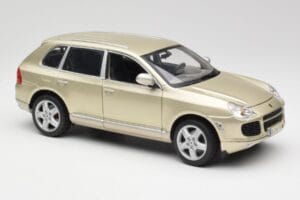 Porsche Cayenne Turbo 955 Beige Maisto 1:18 WAP02100113 Metall – Bild 6 von 8