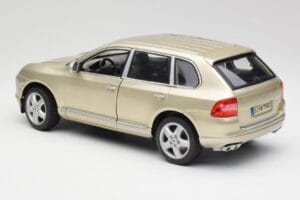 Porsche Cayenne Turbo 955 Beige Maisto 1:18 WAP02100113 Metall – Bild 7 von 8