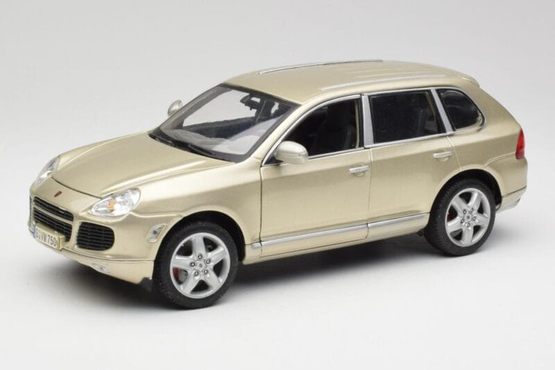 Porsche Cayenne Turbo 955 Beige Maisto 1:18 WAP02100113 Metall
