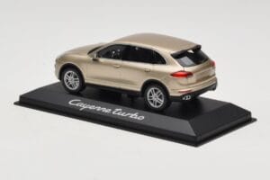 Porsche Cayenne 958 Turbo Gold Minichamps 1:43 WAP0200050E Metall – Bild 3 von 4