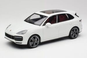Porsche Cayenne 9YA Turbo Weiss Metallic Minichamps 1:18 155042560 Metall