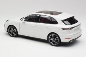 Porsche Cayenne 9YA Turbo Weiss Metallic Minichamps 1:18 155042560 Metall – Bild 7 von 8