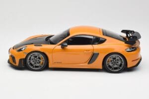 Porsche Cayman GT4 RS 982 Weissach Package Bahama Yellow Norev 1:18 187252 Metall – Bild 4 von 8
