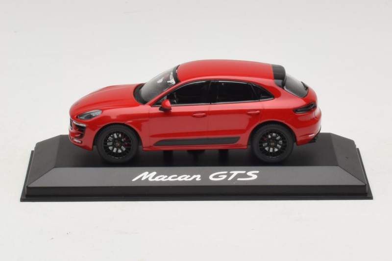 Porsche Macan 95B GTS Rot Minichamps 1:43 WAP0206030G Metall