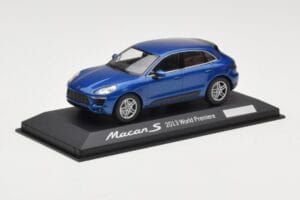 Porsche Macan 95B S Blau World Premiere Minichamps 1:43 WAP0201550E Metall – Bild 2 von 4