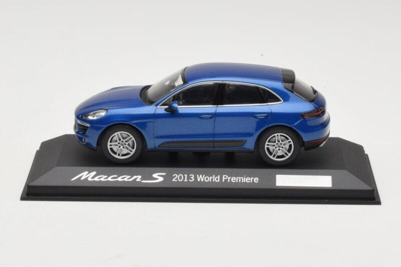 Porsche Macan 95B S Blau World Premiere Minichamps 1:43 WAP0201550E Metall