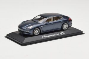 Porsche Panamera 970 4 Blau Metallic Minichamps 1:43 400068220 Metall – Bild 2 von 4