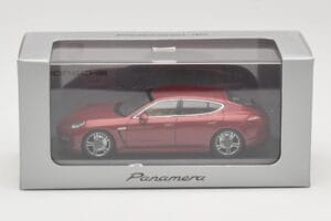Porsche Panamera 970 Red Metallic Minichamps 1:43 WAP0200119 Metall – Bild 4 von 4