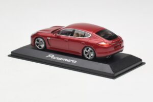 Porsche Panamera 970 Rot Minichamps 1:43 WAP02000119 Metall – Bild 3 von 4