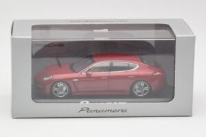 Porsche Panamera 970 Rot Minichamps 1:43 WAP02000119 Metall – Bild 4 von 4