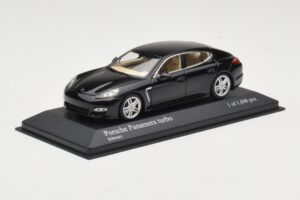 Porsche Panamera 970 Turbo Schwarz Metallic Minichamps 1:43 400068271 Metall – Bild 2 von 4