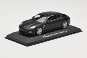 Porsche Panamera 970 Turbo Matt Black Minichamps 1:43 WAP0200270C Metall – Bild 2 von 4