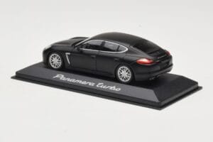 Porsche Panamera 970 Turbo Matt Black Minichamps 1:43 WAP0200270C Metall – Bild 3 von 4