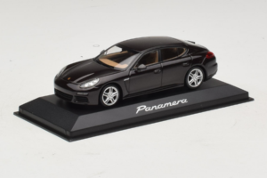 Porsche Panamera 970 Black Metallic Minichamps 1:43 WAP0203900E Metall – Bild 2 von 5