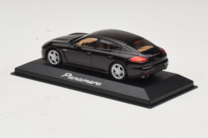 Porsche Panamera 970 Black Metallic Minichamps 1:43 WAP0203900E Metall – Bild 3 von 5