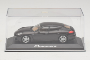 Porsche Panamera 970 Black Metallic Minichamps 1:43 WAP0203900E Metall – Bild 4 von 5