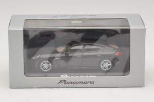 Porsche Panamera 970 Black Metallic Minichamps 1:43 WAP0203900E Metall – Bild 5 von 5