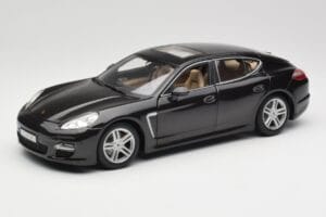 Porsche Panamera Turbo 970 Schwarz Maisto 1:18 36197 Metall