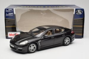 Porsche Panamera Turbo 970 Schwarz Maisto 1:18 36197 Metall – Bild 8 von 8