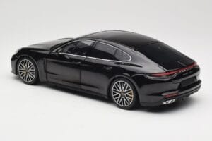 Porsche Panamera 971 Turbo S Schwarz Metallic Minichamps 1:18 113061076 Metall – Bild 7 von 8
