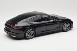 Porsche Panamera 971 Turbo S Blau Metallic Minichamps 1:18 113061075 Metall – Bild 3 von 8