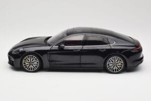 Porsche Panamera 971 Turbo S Blau Metallic Minichamps 1:18 113061075 Metall – Bild 4 von 8