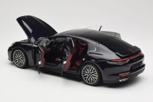 Porsche Panamera 971 Turbo S Blau Metallic Minichamps 1:18 113061075 Metall – Bild 5 von 8