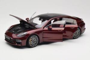 Porsche Panamera 971 Turbo S Rot Metallic Minichamps 1:18 113061077 Metall – Bild 2 von 8