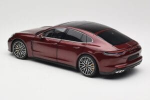 Porsche Panamera 971 Turbo S Rot Metallic Minichamps 1:18 113061077 Metall – Bild 7 von 8