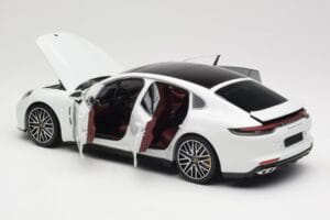 Porsche Panamera 971 Turbo S Weiss Metallic Minichamps 1:18 113061074 Metall – Bild 5 von 8