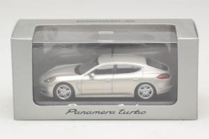 Porsche Panamera 970 Turbo Silber Minichamps 1:43 WAP02000519 Metall – Bild 5 von 5