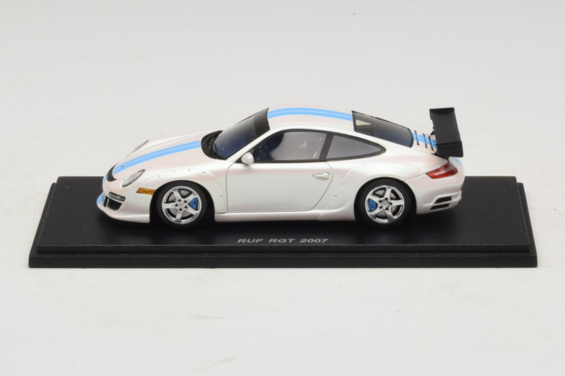 Porsche RUF RGT 997 White Metallic Spark 1:43 Porsche RUF RGT 997 White Metallic Spark 1:43 S0716 Resin