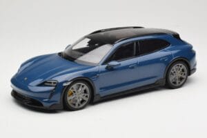 Porsche Taycan J1 Turbo S Cross Turismo Blau Minichamps 1:18 155069301 Metall