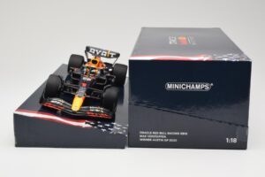 Red Bull Racing RB18 #1 M. Verstappen Winner Austin GP 2022 Minichamps 1:18 113222901 Metall – Bild 6 von 6