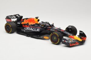 Red Bull Racing RB18 #1 M. Verstappen Winner Miami GP 2022 Minichamps 1:18 110220501 Metall – Bild 4 von 6