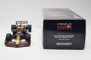Red Bull Racing RB19 #11 S. Perez 2nd Place Miami GP 2023 Minichamps 1:18 110230511 Metall – Bild 6 von 6