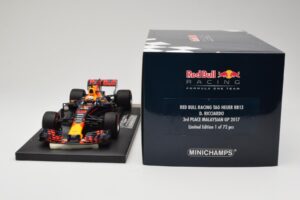 Red Bull Racing Tag Heuer RB13 #3 D. Ricciardo 3rd Place Malaysian GP 2017 Minichamps 1:18 117171503 Metall – Bild 6 von 6