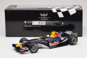 Red Bull RB1 Cosworth #15 C. Klien Red Bull Racing Showcar 2005 Minichamps 1:18 100050085 Metall – Bild 6 von 7