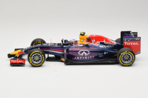 Red Bull RB10 Renault #3 D. Ricciardo Infiniti Red Bull Racing Showcar 2014 Minichamps 1:18 110140003 Metall – Bild 3 von 6