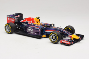 Red Bull RB10 Renault #3 D. Ricciardo Infiniti Red Bull Racing Showcar 2014 Minichamps 1:18 110140003 Metall – Bild 4 von 6