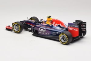 Red Bull RB10 Renault #3 D. Ricciardo Infiniti Red Bull Racing Showcar 2014 Minichamps 1:18 110140003 Metall – Bild 5 von 6