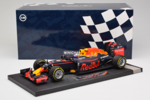 Red Bull RB12 Tag Heuer #3 D. Ricciardo Red Bull Racing Showcar 2016 Minichamps 1:18 117160003 Resin – Bild 7 von 7