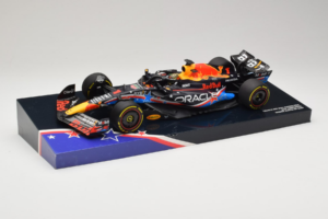 Red Bull RB19 #1 M. Verstappen Oracle Red Bull Racing United States Grand Prix Winner World Champion 2023 Minichamps 1:18 113 – Bild 2 von 7