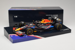 Red Bull RB19 #1 M. Verstappen Oracle Red Bull Racing United States Grand Prix Winner World Champion 2023 Minichamps 1:18 113 – Bild 7 von 7