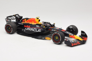 Red Bull RB19 #11 S. Perez Oracle Red Bull Racing Saudi Arabian Grand Prix Winner 2023 Minichamps 1:18 110230111 Resin – Bild 4 von 6