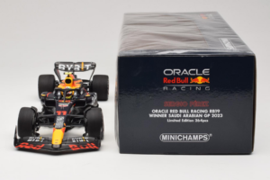 Red Bull RB19 #11 S. Perez Oracle Red Bull Racing Saudi Arabian Grand Prix Winner 2023 Minichamps 1:18 110230111 Resin – Bild 6 von 6