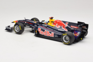 Red Bull RB7 Renault #1 S. Vettel Red Bull Racing Showcar 2011 Minichamps 1:18 110110071-1 Metall – Bild 5 von 7